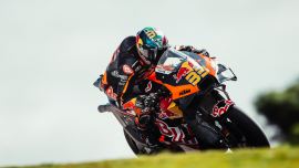 Zwei Tage intensiver Testarbeit für die MotoGP Vorsaison 2023 gingen für Red Bull KTM Factory Racing auf dem Algarve International Circuit zu Ende.