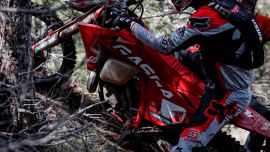 Der Österreicher Michael Walkner erreichte bei der Xross Hard Enduro Rally den hervorragenden 5. Platz und ist auch in der WM Wertung gleich auf mit Gomez auf P5.