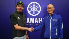 Nach 16 Jahren Rennsportpartnerschaft hat der neunfache Weltmeister eine Vereinbarung mit Yamaha Motor Co., Ltd. als offizieller Yamaha-Markenbotschafter geschlossen.