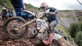 Mit dem besten Ergebnis seiner Karriere beim Red Bull Erzbergrodeo beendete Billy Bolt von Husqvarna Factory Racing die zweite Runde der FIM Hard Enduro World Championship in Österreich auf dem zweiten Platz.