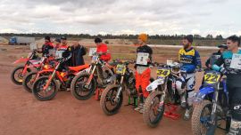 Der Day of dirt in der Speedway & Flattrack Arena Eggendorf war ein voller Erfolg mit starkem Starterfeld und einem gelungenem Rennen.