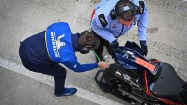 Wenn man einen der MotoGP-Piloten fragen könnte, was sie gerne ab 2023 abschaffen würden, wäre die Antwort ziemlich eindeutig: die Reifendruckregel. 