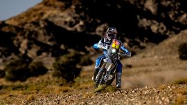 Luciano Benavides hat die achte Etappe der Rallye Dakar eindrucksvoll als zweitschnellster Fahrer beendet.