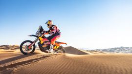 Toby Price von Red Bull KTM Factory Racing hat die sehr anspruchsvolle 48-Stunden-Chrono-Etappe der Rallye Dakar auf einem beeindruckenden zweiten Platz beendet. 