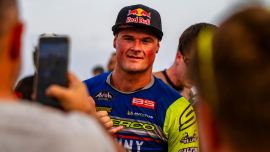 Seit er 2012 mit nur 16 Jahren (!) die legendäre Roof-of-Africa gewann und 2013 erstmals das Ziel des Red Bull Erzbergrodeo erreichte, gehört Wade Young zur Weltspitze im Extreme Enduro Sport.