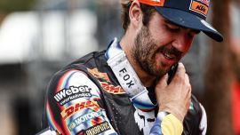 Red Bull KTM Factory Racing's Manuel Lettenbichler muss für die kommende Xross Hard Enduro Rallye aussetzen, da er sich beim Training in der Toskana, Italien, eine Verletzung am linken Knie zugezogen hat.