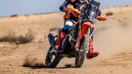 Tobi Ebster fährt erstmals unter dem Zelt vom Bas World Racing Team und ist perfekt vorbereitet - Sonntag fällt der Startschuss!