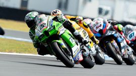 Das Autódromo Fernada Pires da Silva feiert ein Comeback in der Weltmeisterschaft für seriennahe Motorräder. ServusTV zeigt die Highlights der Rennen aus Estoril. 