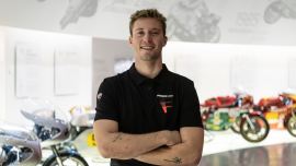 Mattia Guadagnini wird Jeremy Seewers Teamkollege auf der offiziellen Desmo450 MX sein, die der Hersteller aus Borgo Panigale in Zusammenarbeit mit dem Team Maddii Racing in der MXGP-Weltmeisterschaft 2025 einsetzen wird.