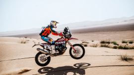 Mit einem Getriebeschaden und bei 36 Grad hat Tobias die Etappe 1 gefinisht.