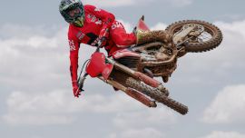 Die Produktion der neuen Desmo450 MX, Ducatis erster Motocross-Maschine, ist im Werk in Borgo Panigale angelaufen.