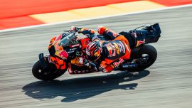 Red Bull KTM Factory Racing, Red Bull KTM Tech3 und die Testcrew des Werks nutzten Aragon, um weitere Daten, Informationen und Ideen für die Weiterentwicklung der KTM RC16 zu sammeln. 