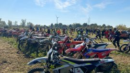  Der HSV Burg Kreuzenstein veranstaltete am vergangenen Smastag sein traditionelles 3-Stunden-Enduro-Rennen auf dem anspruchsvollen Gelände im Senninger Lager bei Stockerau.