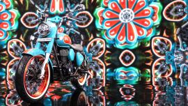 Inspiriert von der unkonventionellen Motorradkultur der 1970er und 1980er Jahre in Goa, einem Bundesstaat im Westen Indiens, präsentiert Royal Enfield auf der EICMA die Goan Classic 350. 