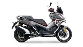 Unter den neuen Modellen, die Voge auf der EICMA 2025 vorstellt, sticht der SR450X besonders hervor.