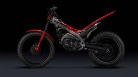 Das Warten hat ein Ende. Die Zukunft des Trial-Sports war noch nie so nah: Ab Dezember ist die neue SINCRO 2T im Handel erhältlich.