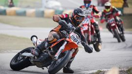 Die Supermoto-Saison 2025 war mehr als nur Racing – sie war ein harter Weg zu einem mehr als respektablen Comeback.