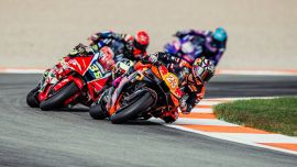 Alle gegen Marc Márquez lautet einmal mehr das Match in der Königsklasse des Zweiradsports: Qualifying und Sprint am Sa., 28.02., ab 04:50 Uhr; Rennen am So., 01.03., ab 05:20 Uhr