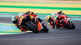 Die MotoGP kehrte nach mehr als zwei Jahrzehnten zum zweiten Lauf der Weltmeisterschaft 2026 nach Brasilien zurück - Red Bull KTM Factory Racing erzielte beim Sprint auf dem renovierten Ayrton Senna International Circuit in Goiânia mit Platz 9 das beste Ergebnis.