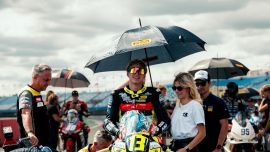 Luis und das Team Freudenberg wollten von Beginn an ein starkes Rennwochenende abliefern - in Oschersleben führte die EURO MOTO ihren fünften Saisonstopp auf dem legendären TT Circuit Assen in den Niederlanden.
