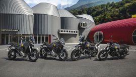 Zum 105. Jubiläum und zur Eröffnung der neuen Moto Guzzi Heimat in Mandello del Lario präsentiert die italienische Traditions-Motorradschmiede eine exklusive 105th Sonderlackierung.