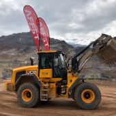 TERRA Streckenbau mit JCB