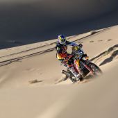 Der amtierende Champion Toby Price hat die Auftaktetappe der Rallye Dakar 2020 gewonnen. 