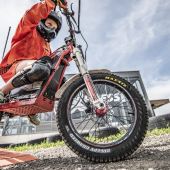 Vollgas geben ohne Emission mit der E-Motocross