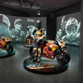 Neue Bikes und KTM Helden in der Heroes Ebene