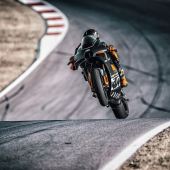 2023 KTM RC 8C 