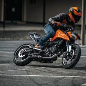 KTM DUKE 2024