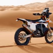 KTM präsentiert die 450 RALLY REPLICA  mit umfassenden Updates für 2025