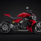 Ducati gewinnt mit der Diavel V4 den renommierten "Red Dot: Best of the Best"-Award 