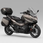 Honda überarbeitete die Forza-Baureihe für 2025 - technisch, sowie mit neuen Farben.