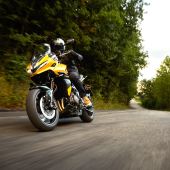Die Crossover-Familie von Triumph erhält mit der neuen Tiger Sport 800 Zuwachs.