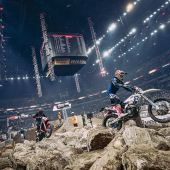 Billy Bolt holt sich den Sieg bei der fünften SuperEnduro-Runde in Ungarn