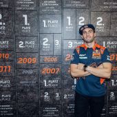 Kevin Benavides in der KTM Motohall
