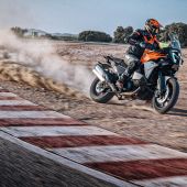 2025 KTM Straßen- und Adventure Modelle
