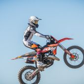 Joela Freudenthaler ist zum ersten Mal Siegerin des OPEN MČR-Rennens der Frauenklasse im Motocross!