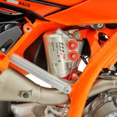 Mit den FACTORY EDITION Modellen 2026 hebt KTM seine erfolgreichen SX-F Motocrosser erneut auf ein neues Niveau.
