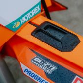 Mit den FACTORY EDITION Modellen 2026 hebt KTM seine erfolgreichen SX-F Motocrosser erneut auf ein neues Niveau.