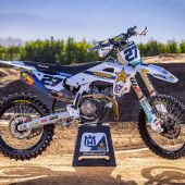 Husqvarna Factory Racing und Polisport geben neue Partnerschaft für 2026 bekannt