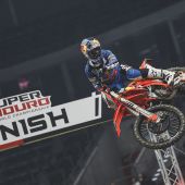 Starke Leistungen in der FIM SuperEnduro-WM von Lettenbichler und Garcia