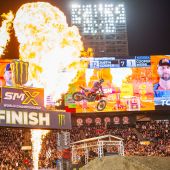 Eli Tomac fährt in Anaheim zum Supercross-Sieg