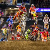 Eli Tomac fährt in Anaheim zum Supercross-Sieg