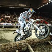 Bolt setzt seine Siegesserie mit einem SuperEnduro-Sieg in Bilbao fort