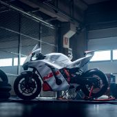 KTM 990 RC R: Entfache das Rennfieber!