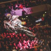 Billy Bolt kämpft sich zum Sieg beim SuperEnduro in Budapest
