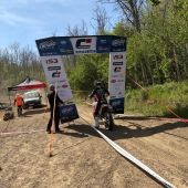 Erfolgreicher Auftakt zur European Enduro Championship von Hutter und Hecher