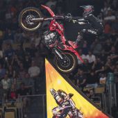 Premiere der NIGHT of the JUMPs in Leipzig